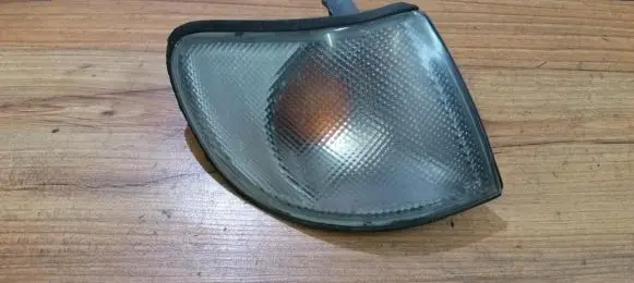 Nissan Sunny Front indicator light