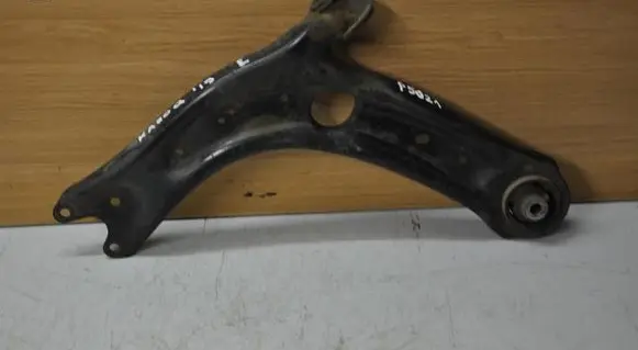 Skoda Karoq Front lower control arm/wishbone 3Q0407153B