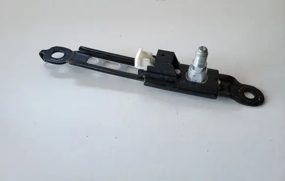 Toyota Verso Seat belt height adjuster 