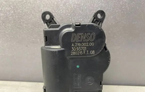 Citroen Berlingo Air flap motor/actuator A21900200 3093701 280215FT0