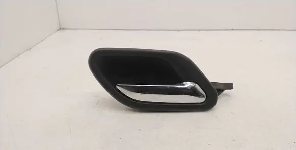 BMW 5 E39 Front door interior handle 8226050