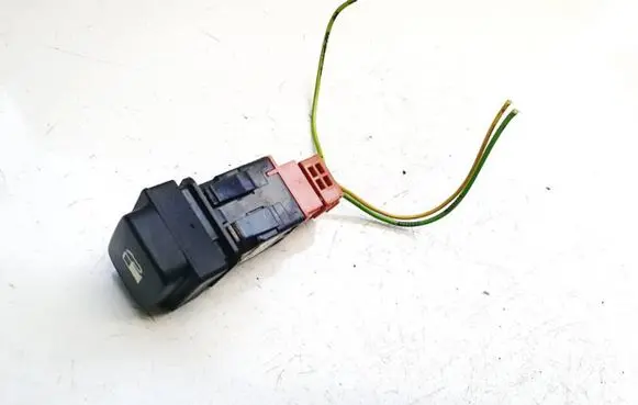 Citroen C4 I Picasso Fuel tank opening switch 96530658xt
