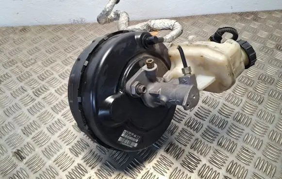 Opel Insignia A Brake booster 13228183