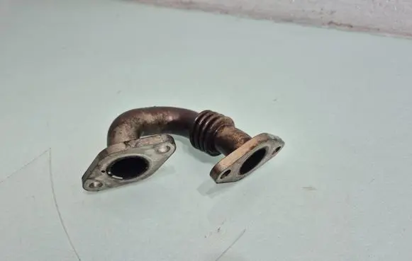 Volkswagen PASSAT CC EGR valve line/pipe/hose 