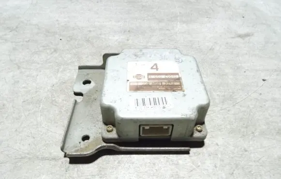 Nissan X-Trail T30 Torque split ecu control unit/module 41650EQ070