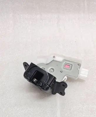 Toyota Yaris Cross Tailgate/trunk/boot lock/catch/latch T9T51