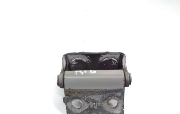 Mitsubishi Outlander Tailgate/trunk/boot hinge