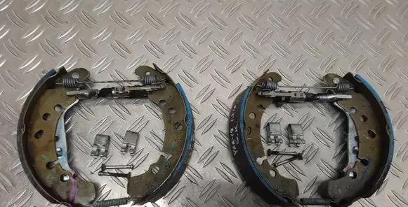 Toyota Yaris Handbrake/parking brake pads 