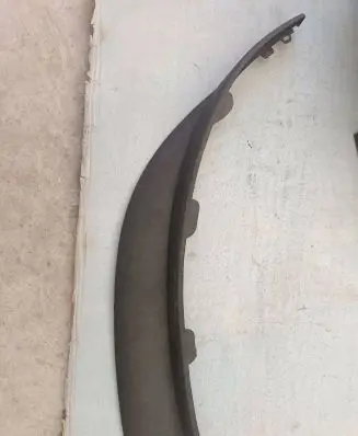 Opel Astra J Front bumper lip 13264406