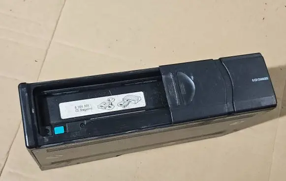 BMW 3 E46 CD/DVD changer 65126913388 020258
