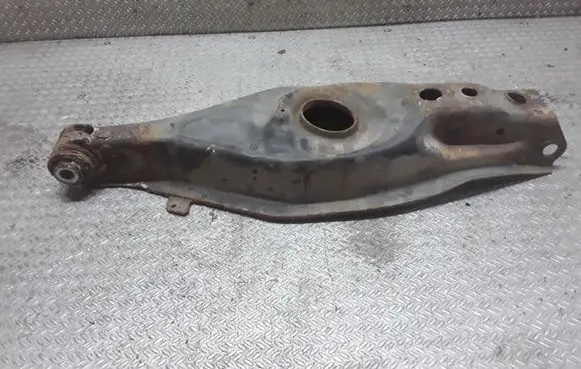 Rear control arm