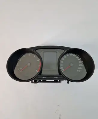 Volkswagen Polo V 6R Speedometer (instrument cluster) 6C0920730B