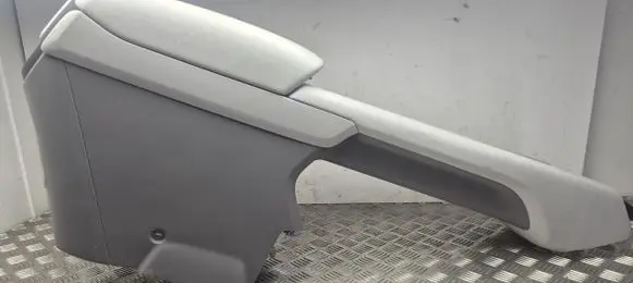 Hyundai IONIQ 6 Center console 