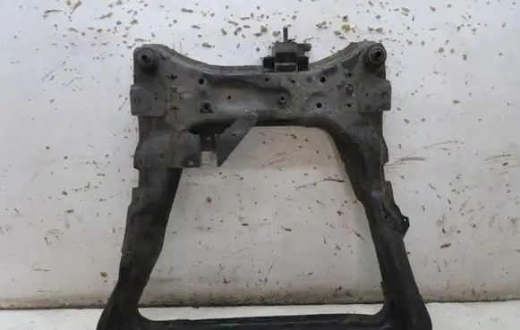 Nissan X-Trail T32 Front axle beam KRIS235789