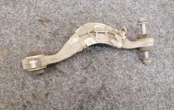 BMW 5 G30 G31 Rear control arm 6870536