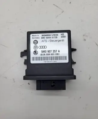 Volkswagen Touran I Light module LCM 5M0907357A 5WK49172B