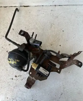 Vacuum air tank