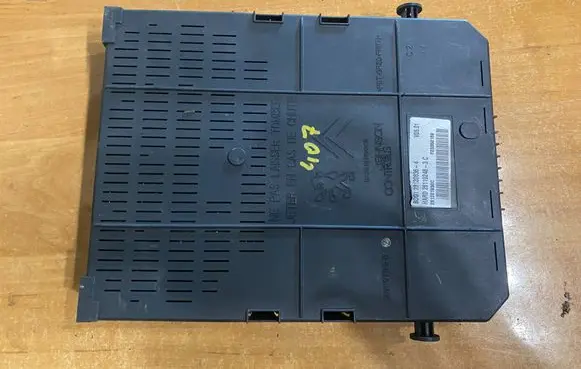 Peugeot 407 Comfort/convenience module 966405908001 281208364 281201930C