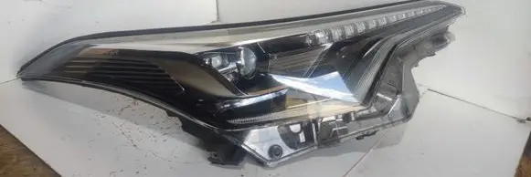 Toyota C-HR I Headlight/headlamp 81110F4170 3032518