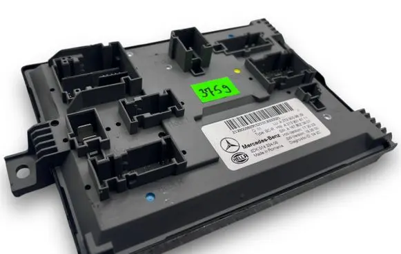 Mercedes-Benz E W213 Central body control module S3759 A2139009829