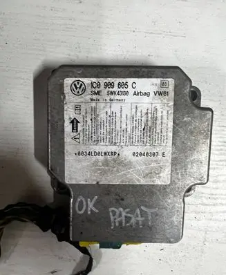 Volkswagen PASSAT B5.5 Airbag control unit/module 1C0909605C 02040307E 5WK43130