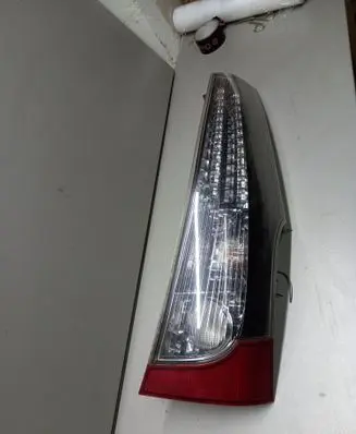 Mitsubishi Grandis Rear/tail lights