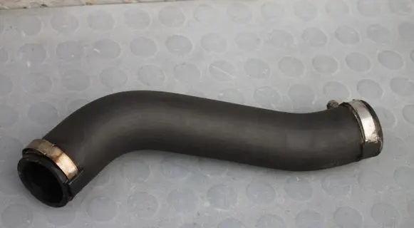 KIA Carens III Air intake hose/pipe