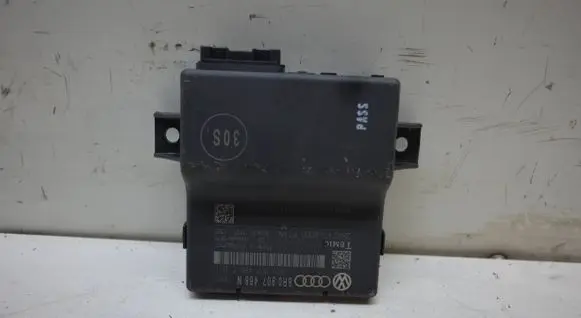 Audi A4 S4 B8 8K Gateway control module 8R0907468N