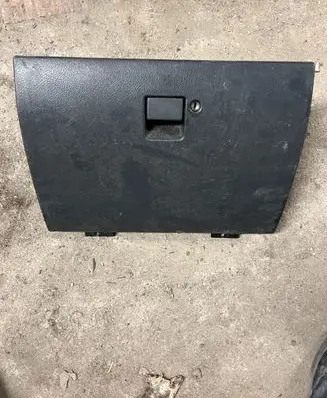 Opel Frontera B Glove box lid/cover 