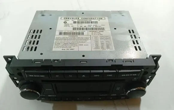 Dodge Caliber Radio/CD/DVD/GPS head unit P05064067AG