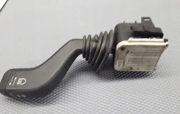 Opel Vectra B Fog light switch 90221174