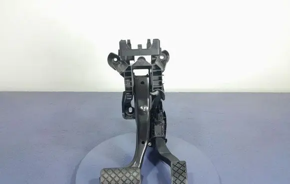 Skoda Octavia 985 Accelerator throttle pedal 5Q1723058CD