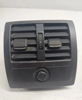 Audi A6 S6 C5 4B Rear air vent grill 4B0819203