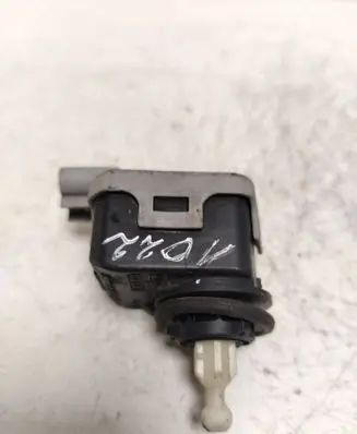 Headlight level adjustment motor