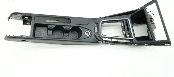 Volkswagen Taigo Center console