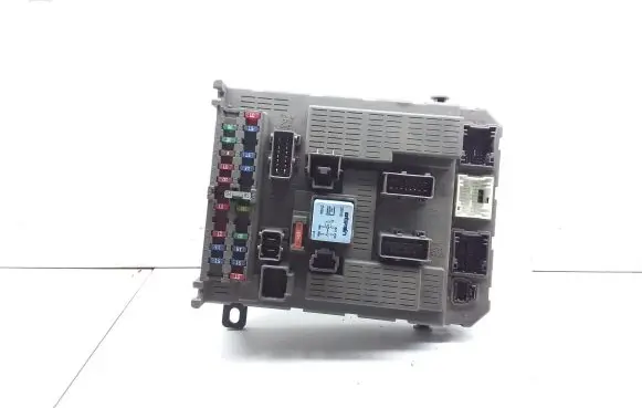 Citroen C5 Fuse module 9649301780 98162200