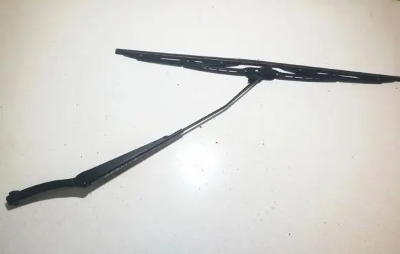 Citroen Berlingo Front wiper blade arm 9621014880