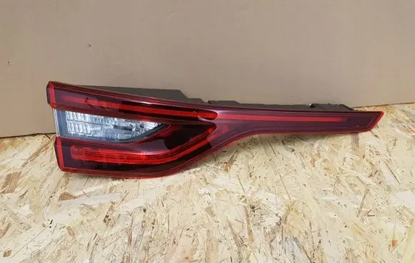 Renault Talisman Tailgate rear/tail lights