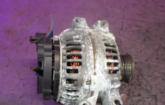 Skoda Octavia Mk2 (1Z) Generator/alternator 06B903016AB