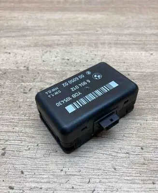 BMW 5 E39 Rain sensor 6904012 00605002