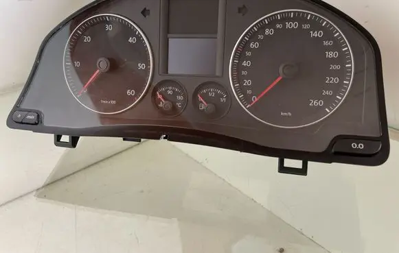 Volkswagen Golf Plus Speedometer (instrument cluster) V0007000 1K0920863B