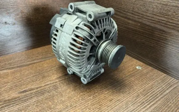 Mercedes-Benz Sprinter W906 Generator/alternator 0124425077 A0124425077