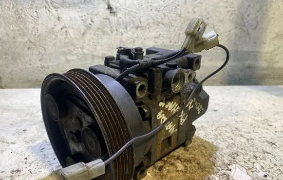 Nissan Primera Air conditioning (A/C) compressor (pump) 01002769