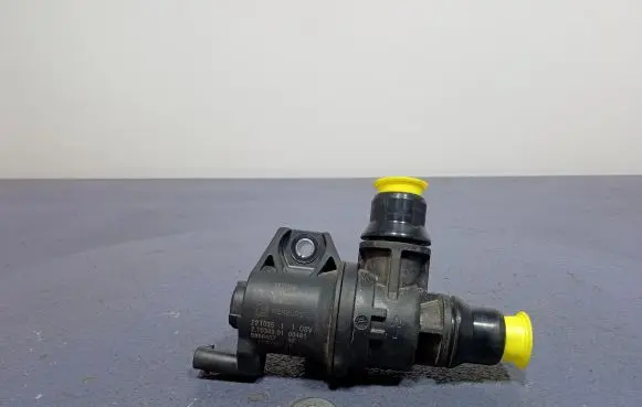 BMW i4 Coolant level relay 9896407