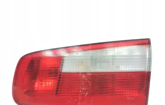 Tailgate rear/tail lights