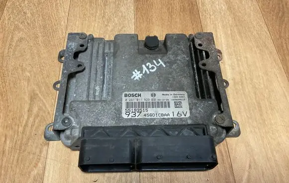 Alfa Romeo 147 Engine control unit/module 55193515 0281011429 456D1CBAA