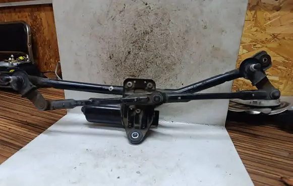 KIA Ceed Front wiper linkage and motor