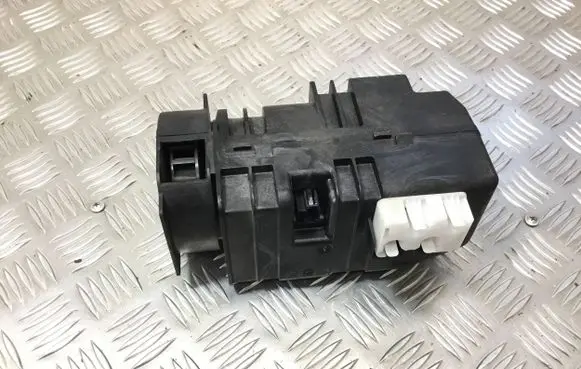 Mercedes-Benz S C217 Central locking vacuum pump A2229001510 A2229010204 A2229025309