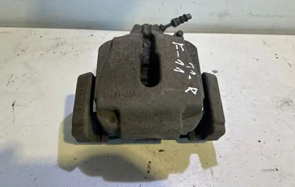 BMW 5 F10 F11 Front brake caliper 