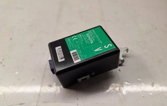 Toyota Verso Door control unit/module 897400F010 61B430000